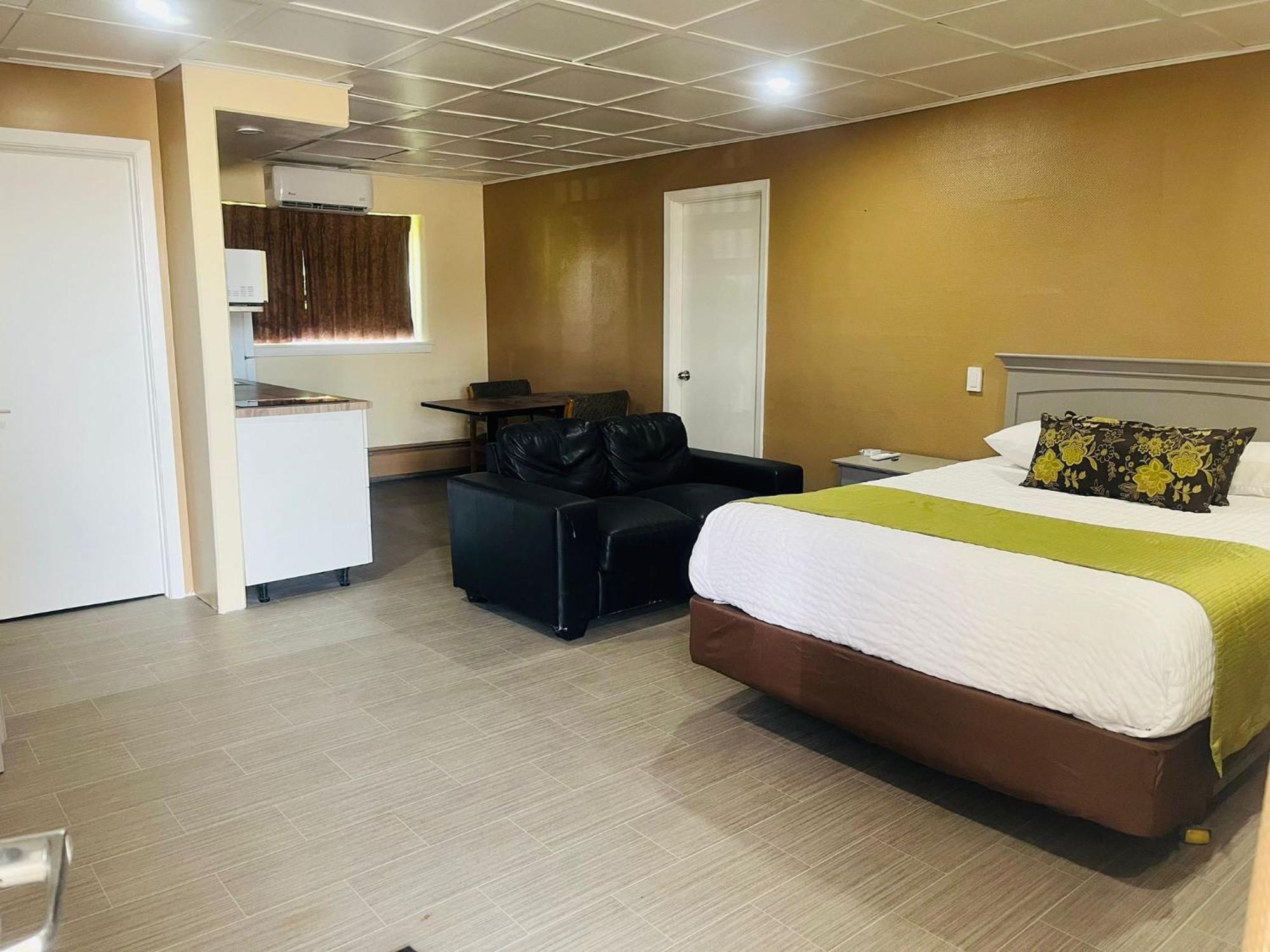 Travelodge By Wyndham Moose Jaw Kültér fotó